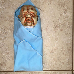 BABY STINKY UGLIEST BABY DOLL HALLOWEEN COSTUME PROP DECORATION NEW